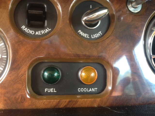 Coolant indicater, extreme closeup