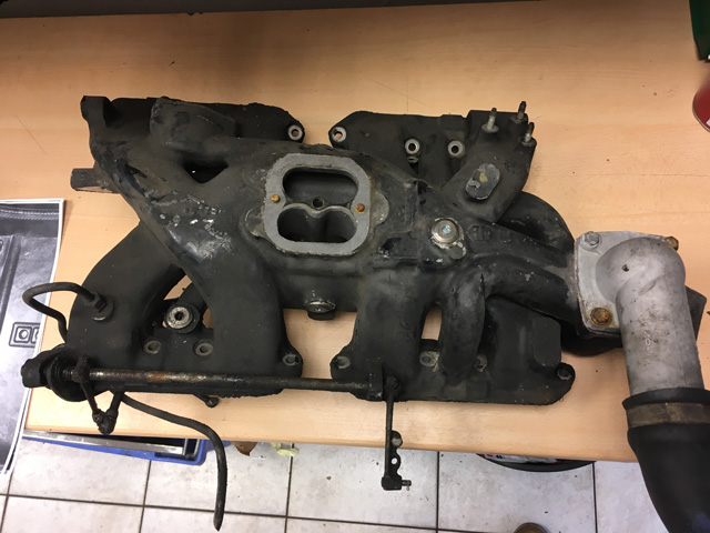 SU-carb manifold - top view